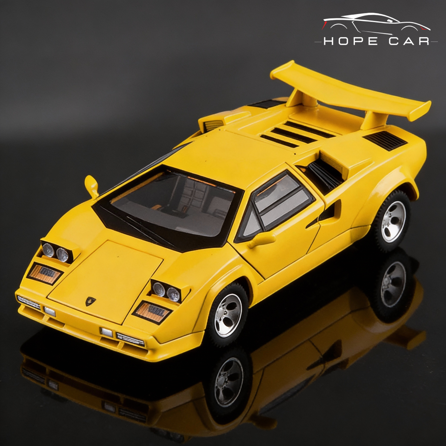 Lamborghini Countach LP500S 1:32